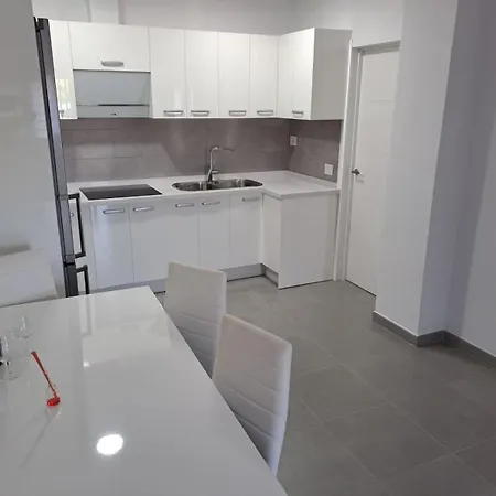 Apartamento Sofia 3 מלון