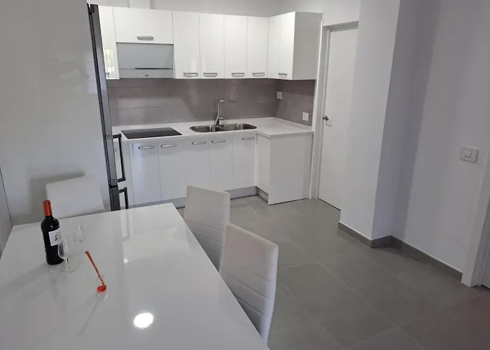Apartamento Sofia 3 מלון